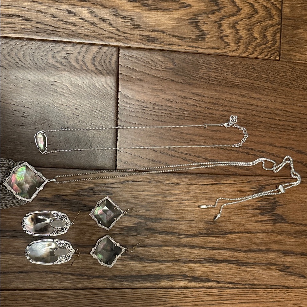 Kendra Scott Silver and Iridescent Set - Picture 3 of 3